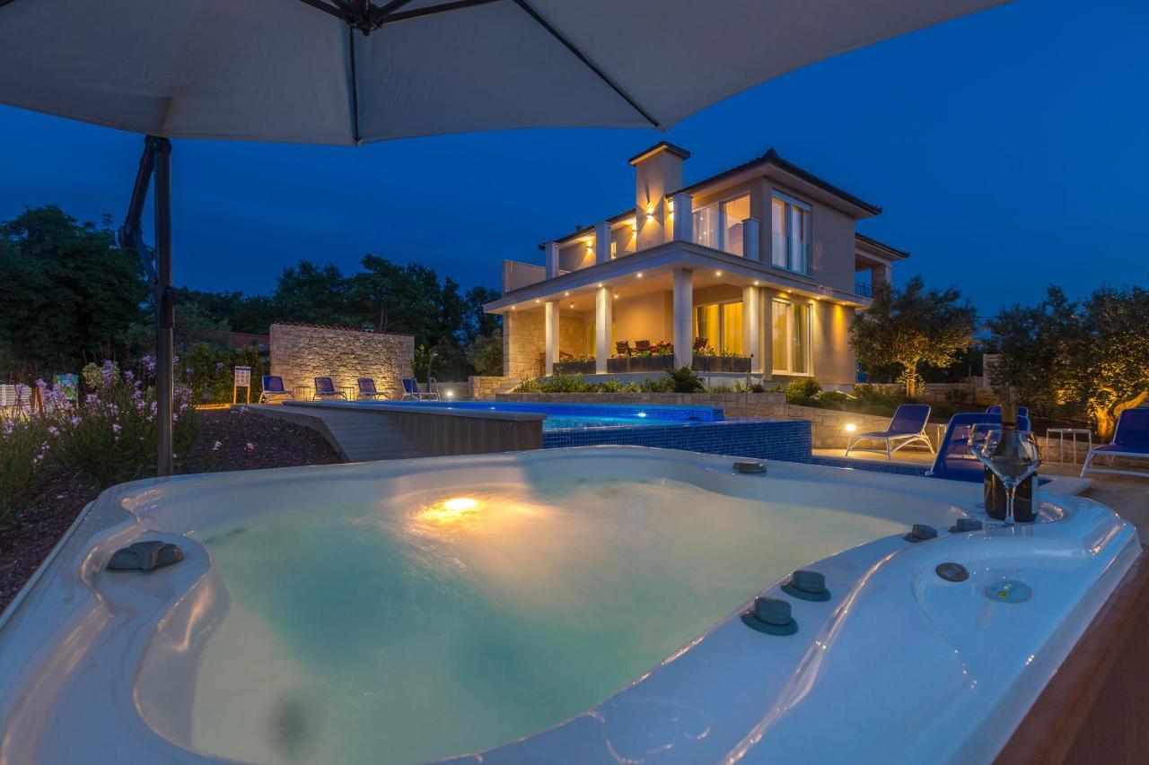 Villa Roko Malinska Exterior foto